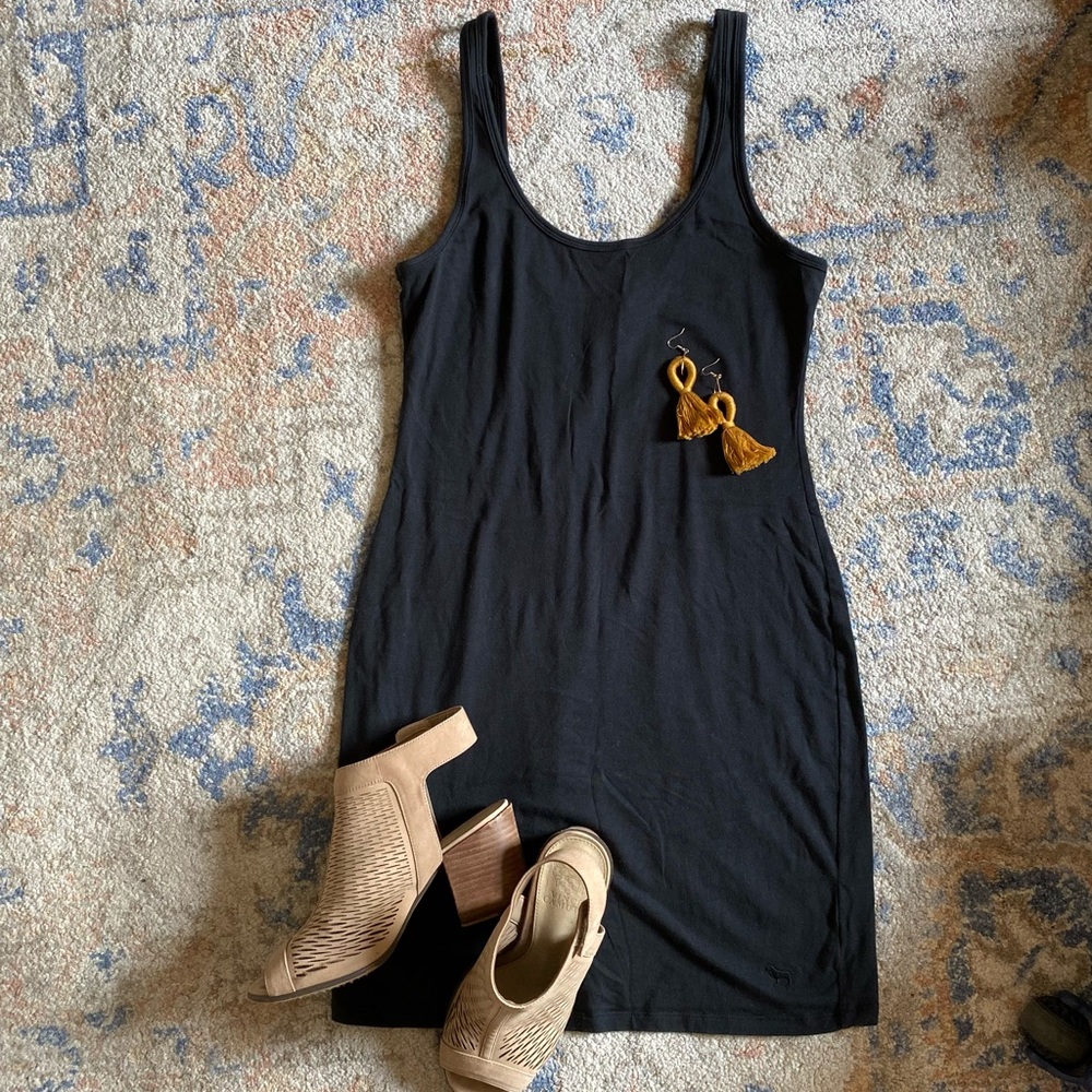 Black bodycon dress- PINK by VS